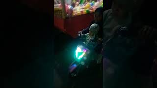 Naik Scooter Sama Tante Adel