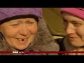 Ukraine crisis: Families divided by the frontline - BBC News