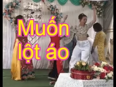 Sui gia mặc áo dài nhảy cực sung ngày đám cưới