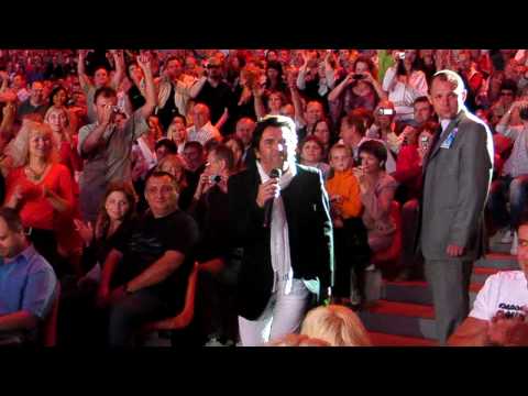 Thomas Anders at the "Slavyansky Bazar 2010" (Vitebsk). "No Face No Name No Number" in the hall