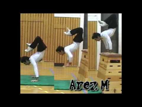 Arez - Walks on hand
