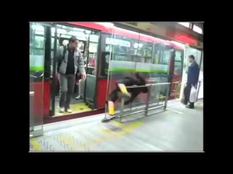 Funny Bloopers 2011 LOL ! Funny Bloopers 2011 LOL !