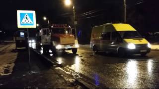 Видео На ул. Щегловская Засека в Туле столкнулись автобус и "Нива". 13.12.2014 от ТелеТула, улица Щегловская засека, Тула, Россия