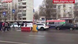 Видео Пострадавшие дольщики СУ-155 перекрыли Балаклавский проспект в Москве от Hot News, Балаклавский проспект, Москва, Россия