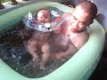 image Jovan Mandi Telanjang Bareng Ayah Dikolam Renang Mini
