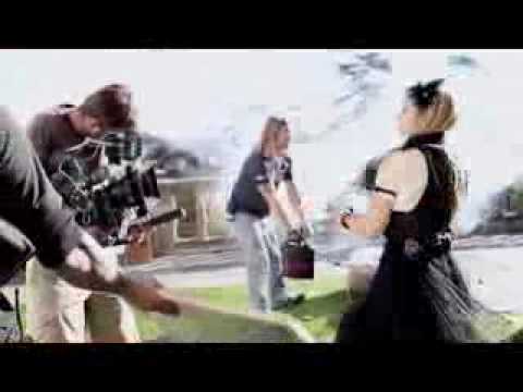 avril lavigne married 2010. Avril Lavigne Making of Canon