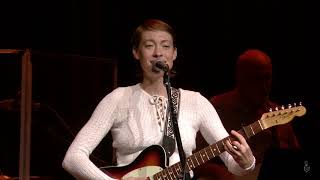 Anna Burch - 2 Cool 2 Care (Live on eTown)