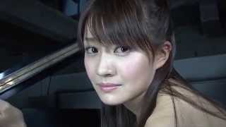 高部あい　黒ビキニ　水着