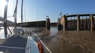 Watchet Harbour, England Fills With 7 Metres Of Tide In 49 Seconds.