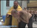 Video Окрестились больше сотни харьковских заключенных