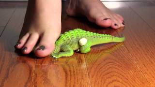 Barefoot Lizard Squish
