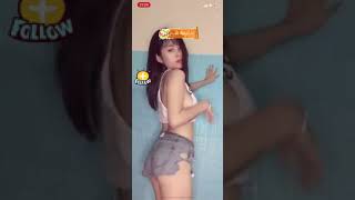 Bigo Cô Giáo Thỏ Mải Chạy Kịp Giờ Dạy Học Quên Mặc Cọoc Xây