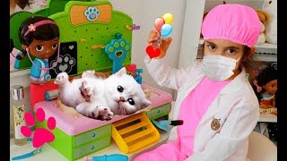 Pretend Play Pet Vet Check Up with Real Kitty | Emily Tube