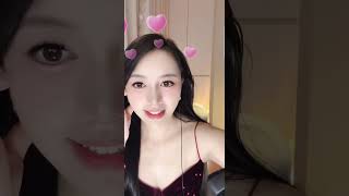 Gadis Muda Yang Sangat Imut