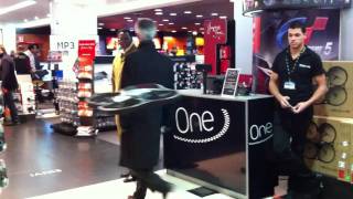 Ar.drone Demo In Fnac Champs-Élysées Paris
