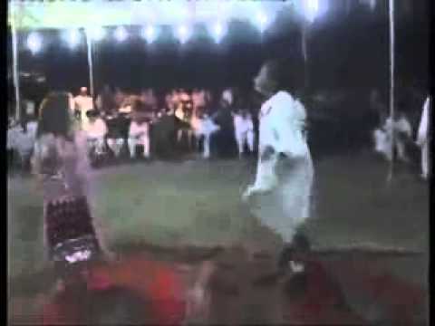 Lahore Gilrs private Mujra party video with mast hot saxy dance...