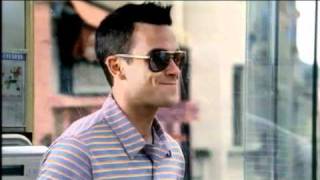 Клип Robbie Williams - The Road To Mandalay