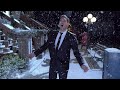 Michael Bublé - "Santa Claus Is Coming To Town" [Official Video]