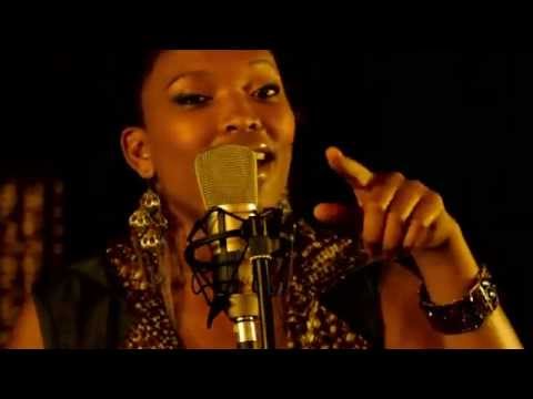 Lucky Dube - I want to know what love is (legendado em