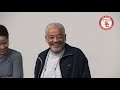 Bill Withers visits USC Trojans team meeting