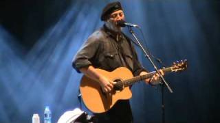 Watch Richard Thompson The Sun Never Shines On The Poor video