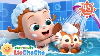 Bebê Lia Toma Banho Com Brinquedos De Banho Compilação Liachacha Português - Músicas Infantis