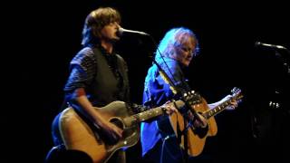 Watch Indigo Girls Ghost Of The Gang video