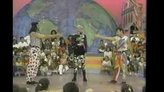 Xuxa - Juggling Duo The Mums Episode