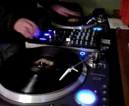 Scratch DJ Fabad Mackie D2
