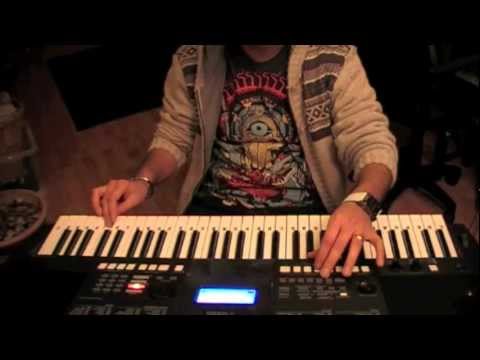 hum aapke hain kaun-title song on keyboard