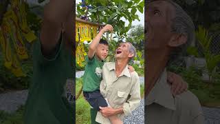 Uşaq- Babam Kasıb Olsa Da, Mən Onun Xətrini Çox Istəyirəm.