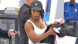 Angela Bassett Shows Of Her Biceps Going Through LAX TSA Angela Bassett Shows Of Her Biceps Going Through LAX TSA