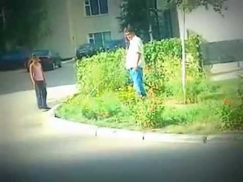 Дрочит На Писающих Видео