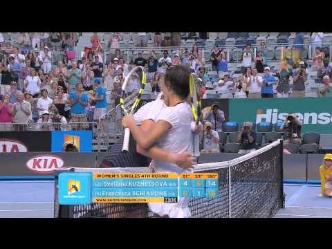 Schiavone wins epic: 全豪オープン 2011