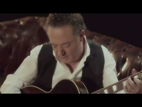 KAYAHAN - Mevsim Hala Sen 2013 HD Klip KAYAHAN - Mevsim Hala Sen 2013 HD Klip klip izle
