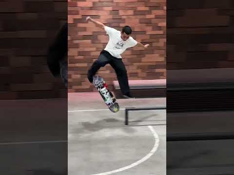 Jonny Hernandez learns a new trick! Front feeble hardlfip out