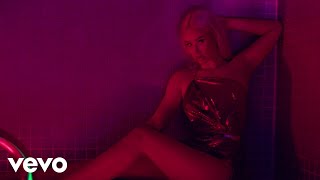 Iggy Azalea - Woke Up (Diamonds) (Audio)