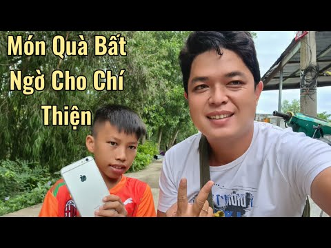 Tập 43 : Mua Cho Bé Chí Thiện Điện Thoại Để Quay Vlogs Kiếm Thu Nhập Nuôi Cha Mẹ || Thảo 1990 Vlogs