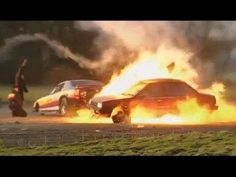 BBC: Jet Car v Nissan - Top Gear