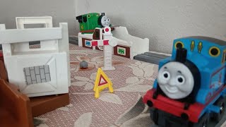 Thomas & Friends Big Loader Motorized Toy Train Set