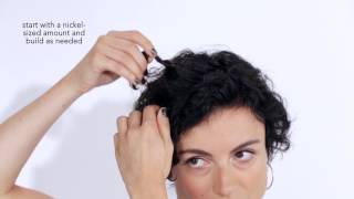 How to Style Short Curly Hair | Bumble and bumble.