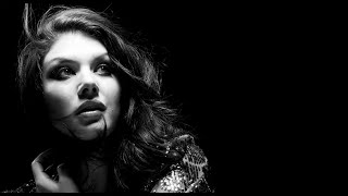 Watch Jane Monheit Have Yourself A Merry Little Christmas video