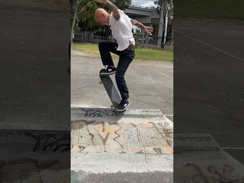 OAK DIY - Feeble To Blunt Pivot Shuv, Back D to Nosepick Fakie - Joel Jutagir #skateboarding #shorts