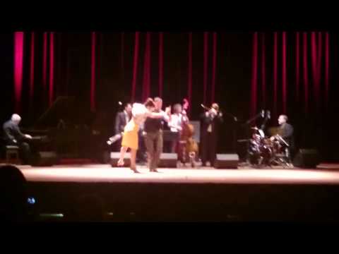 La Orquesta Brazo Fuerte junto a Maxi Prado & Agustina Zero en Bahia Blanca.