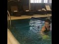 Видео Ксения Собчак на сносях снялась в купальнике