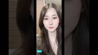 Em Cứ Ôm Bao Hy Vọng Nhìn Về Phía Xaaa