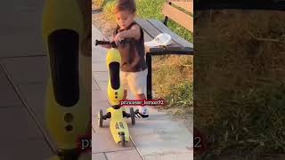 Andréa Le Fils De Maddy Burciaga Et De Benji Samat Va En Ballade Avec Sa Trottinette