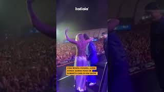Com Roupa Ousada, Luisa Sonza Ganha Rosa De Roberto Carlos Em Show