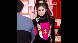 When Cameramen Zoom To Leeseo Face , Credit To Royalsslijn0