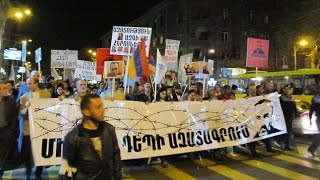 Ереван: «Учредительный парламент» за освобождение политзаключенных